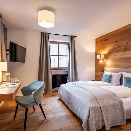 Lambacher Hotel 4*